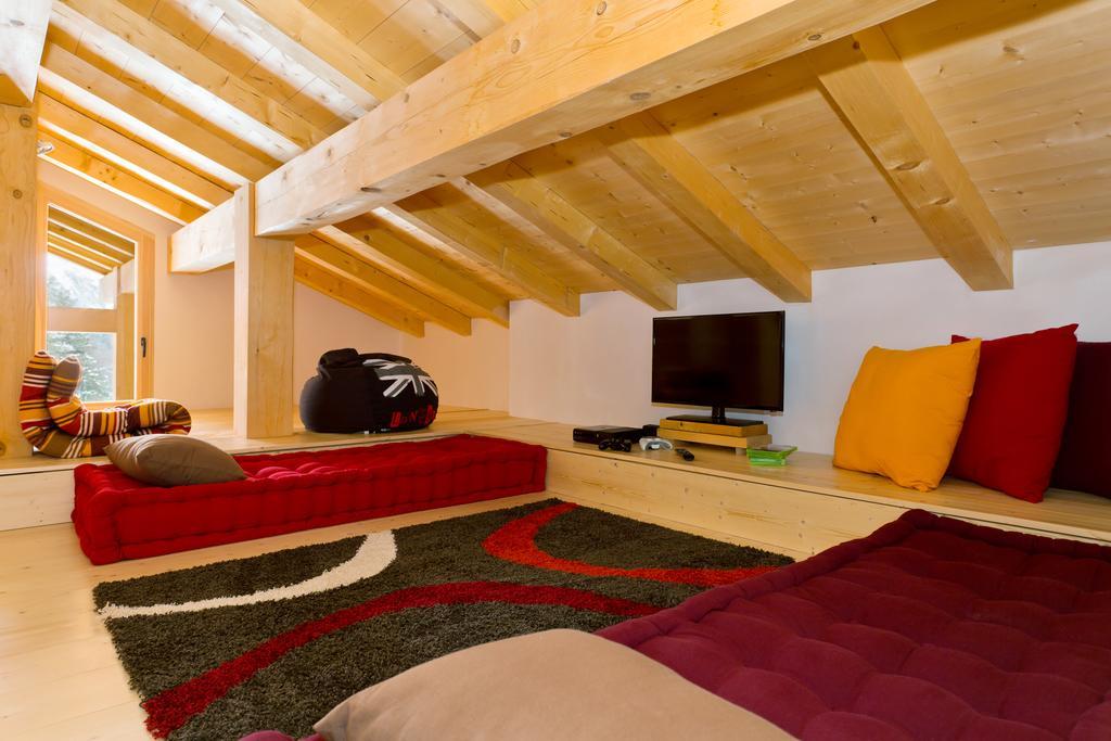 Chalet Isabelle Mountain Lodge 5 Star 5 Bedroom En Suite Sauna Jacuzzi Chamonix Zimmer foto